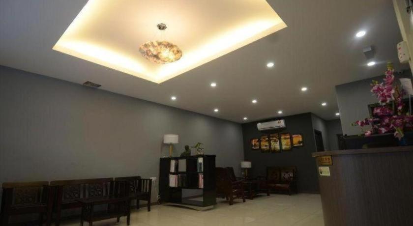 Kuok Pin Hotel Kuching Buitenkant foto