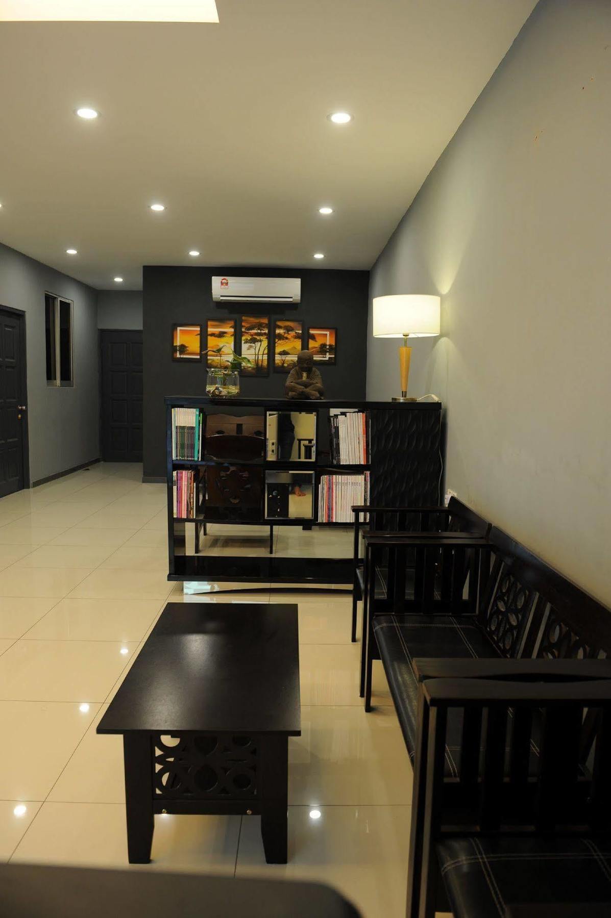Kuok Pin Hotel Kuching Buitenkant foto