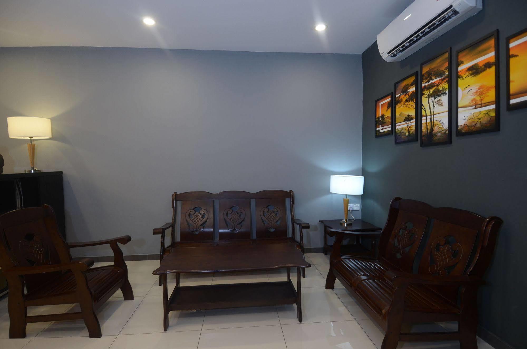 Kuok Pin Hotel Kuching Buitenkant foto